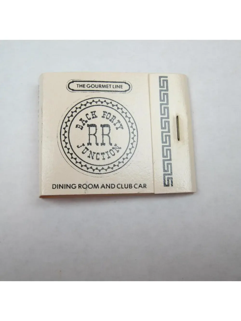 4 Matchbooks Indiana Bill Knapp's Hickory Lane The Rustic Cabin Back 4o Junction